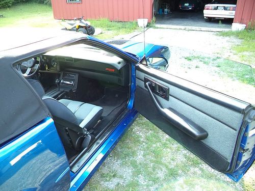 rare mint iroc convt. rust free 64,000 mi. auto , excellent condition, image 8