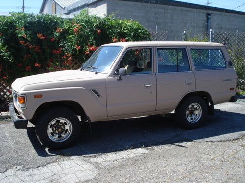 Landcruiser fj60 wagon suv 4x4