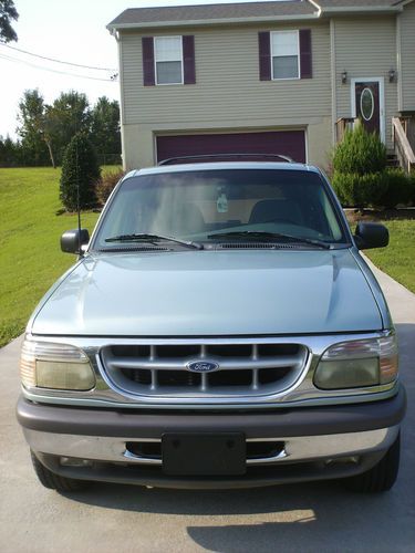 1996 ford explorer xlt sport utility 4-door 5.0l