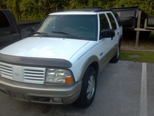 2001 oldsmobile bravada platinum series awd/ no reserve