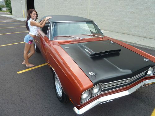 1969 plymouth roadrunner hemi 4 speed recently completed mango orange !!