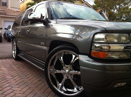 Beautifull 2002 chevy suburban