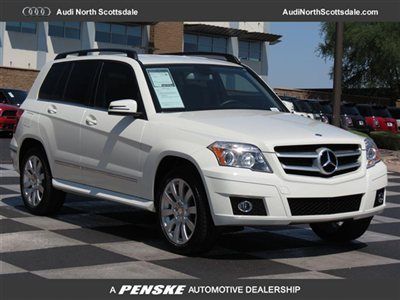 White- rwd- v6- clean car fax-43000 miles