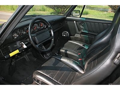 1986 PORSCHE 911 TARGA