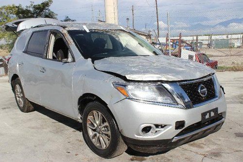 2013 nissan pathfinder sv 4wd damaged salvage only 7k miles nice unit wont last!