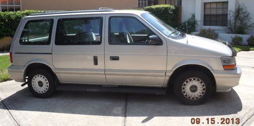 1995 plymouth voyager base mini passenger van 3-door 3.0l