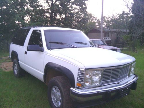 1992 chevy k1500 blazer 2 door white tinted windows