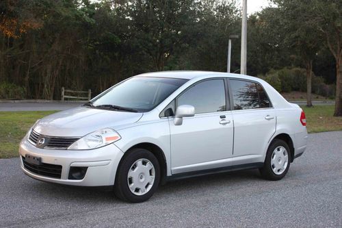 2008 nissan versa s sedan   great condition