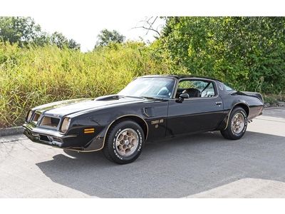 1976 trans am 50th anniversary, cold a/c, loaded w/ options, rare hurst hatch