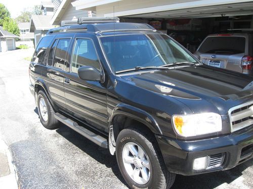 2004 nissan pathfinder se black 4x4   231k miles, lots of new parts - nice !