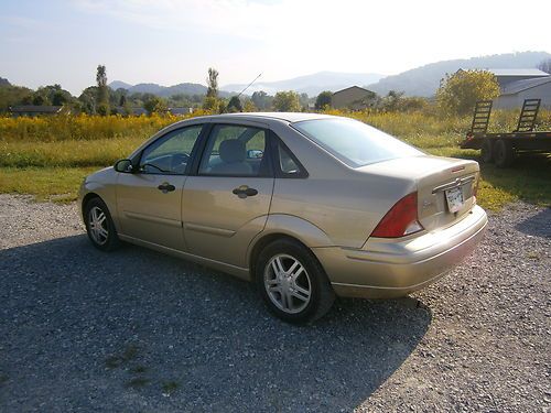 2002 ford focus se-low miles