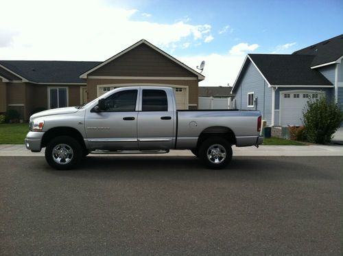 2006 ram 2500, 5.9l cummins, leather, laramie, clean 4x4 new tires