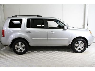 No Reserve Sunroof AWD 3rd Row Navigation, image 2