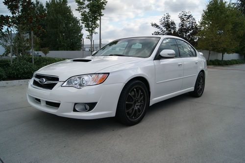 2008 subaru legacy gt limited. automatic. satin white pearl. amazing condition!