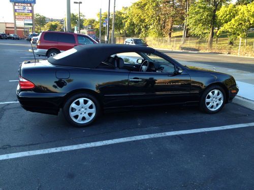 2001 Mercedes-Benz CLK320 Convertible black on black beauty with only 43,519 mi, image 8