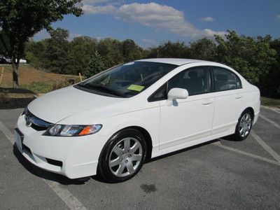 Lx 61k honda certified cd auto auto climate white / tan trip computer