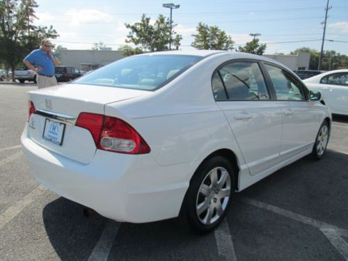 LX 61K HONDA CERTIFIED CD AUTO AUTO CLIMATE WHITE / TAN TRIP COMPUTER, image 4