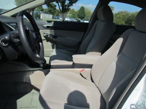 LX 61K HONDA CERTIFIED CD AUTO AUTO CLIMATE WHITE / TAN TRIP COMPUTER, image 7