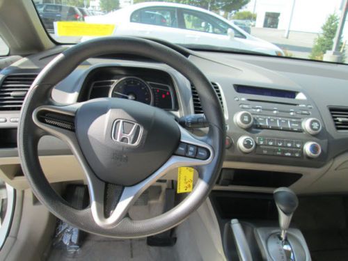 LX 61K HONDA CERTIFIED CD AUTO AUTO CLIMATE WHITE / TAN TRIP COMPUTER, image 9