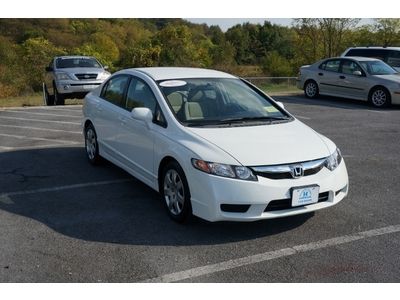 LX 61K HONDA CERTIFIED CD AUTO AUTO CLIMATE WHITE / TAN TRIP COMPUTER, image 19