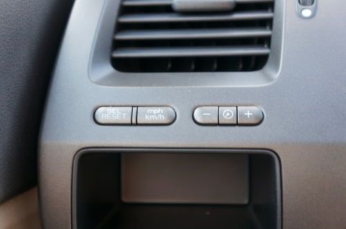 LX 61K HONDA CERTIFIED CD AUTO AUTO CLIMATE WHITE / TAN TRIP COMPUTER, image 39