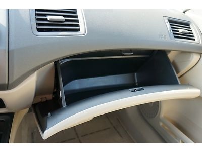 LX 61K HONDA CERTIFIED CD AUTO AUTO CLIMATE WHITE / TAN TRIP COMPUTER, image 44