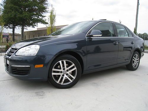 No reserve! 1-owner! clean carfax! 37 mpg! leather! sunroof! sedan 4dr fwd vw