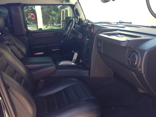 Hummer H2 4x4 Leather Sunroof Black on Black, image 5