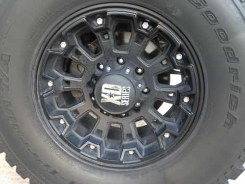 Hummer H2 4x4 Leather Sunroof Black on Black, image 8