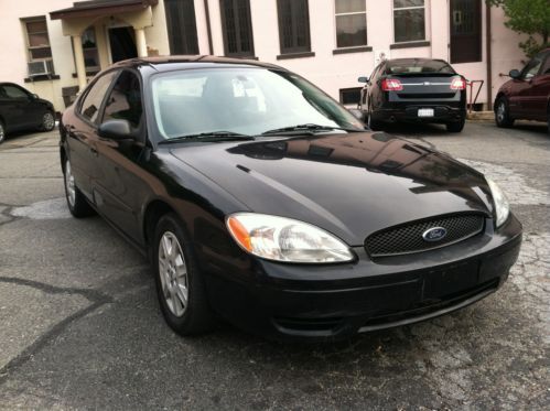 2005 ford taurus se sedan 4-door 3.0l