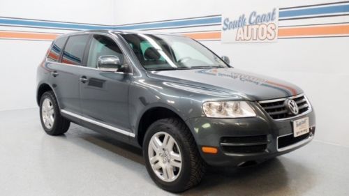 Touareg v8 4x4 awd navigation sunroof leather warranty we finance