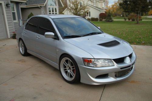 2005 mitsubishi lancer evolution sedan 4-door 2.0l