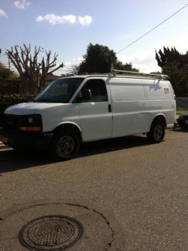 2004 gmc savana 3500 base extended cargo van 3-door 6.0l