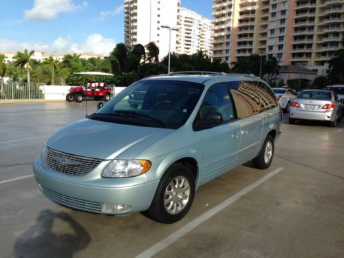 2001 chrysler town and country limited edition