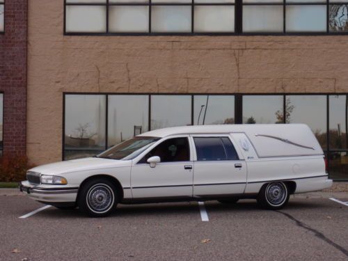 Superior buick roadmaster funeral hearse 5.7l v8  white - no reserve