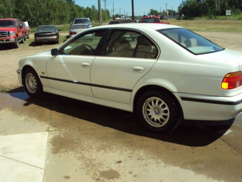 1997 bmw 528i base sedan 4-door 2.8l