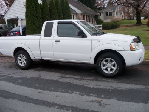 2002 nissan frontier xe extended cab pickup 2-door 2.4l