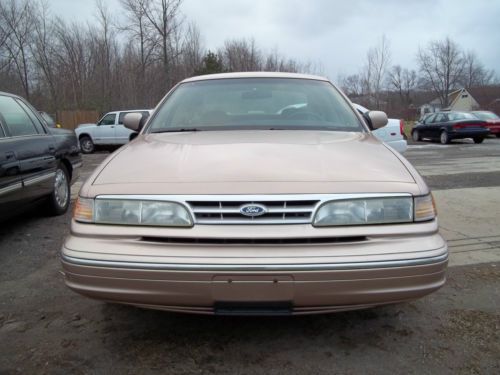 Ford crown victoria