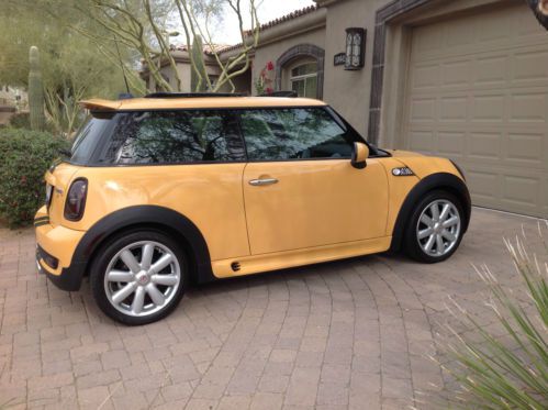 Almost New Mini Cooper S, Loaded with Options 9600 Mi. 33K list! *LOOK*, image 4