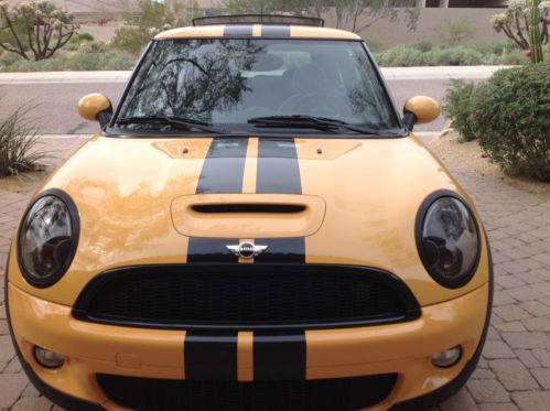 Almost New Mini Cooper S, Loaded with Options 9600 Mi. 33K list! *LOOK*, image 5