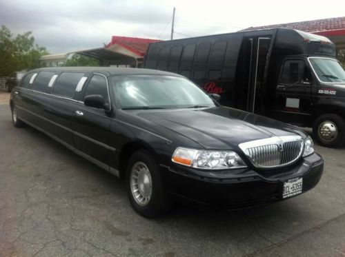 Lincoln town car limousine