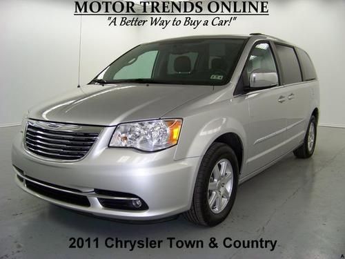 L dual dvd rearcam leather htd seats stow n go 2011 chrysler town &amp; country 32k