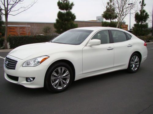 2011 infiniti m37, only 7k mi, navigation, heated &amp; cooled seats, roof!
