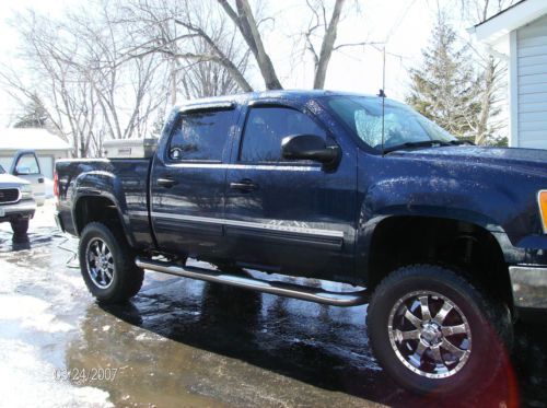 Sharp!!! 2010 gmc sierra 1500 sle 4 wheel drive tuscany badlander