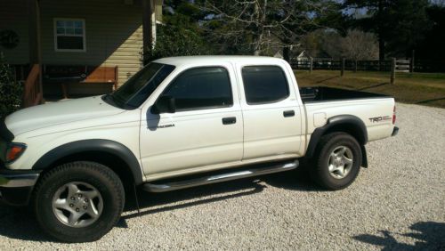 Nice toyota tacoma 4 door