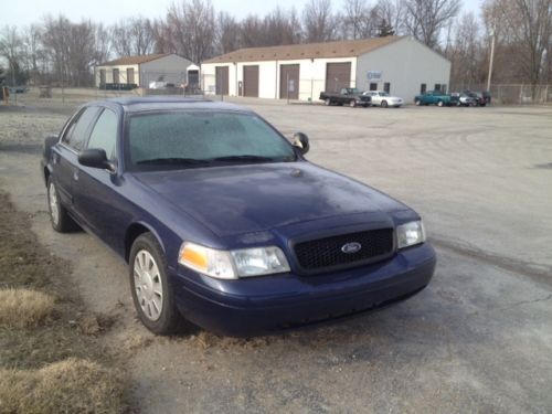 2006 ford crown victoria police interceptor sedan 4-door 4.6l