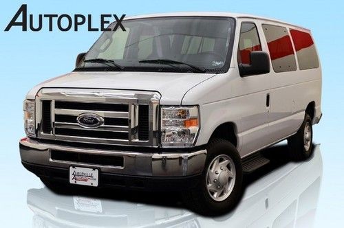 12-passenger van! e-350 xlt backup camera! running boards!