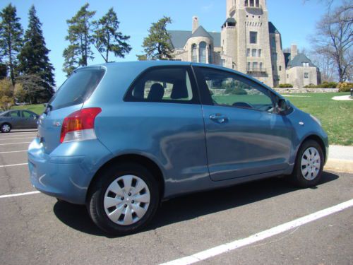 2011 TOYOTA YARIS 5 SPEED MANUAL HATCHBACK SUPER LOW MILES FUEL SAVER NO RESERVE, image 13
