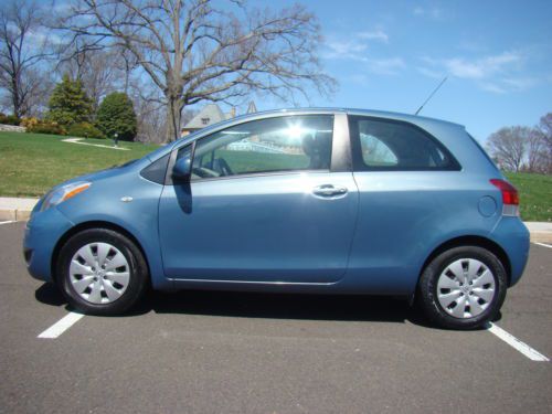 2011 TOYOTA YARIS 5 SPEED MANUAL HATCHBACK SUPER LOW MILES FUEL SAVER NO RESERVE, image 46