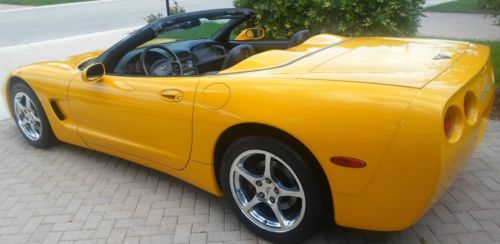 2001 chevrolet corvette base convertible 2-door 5.7l